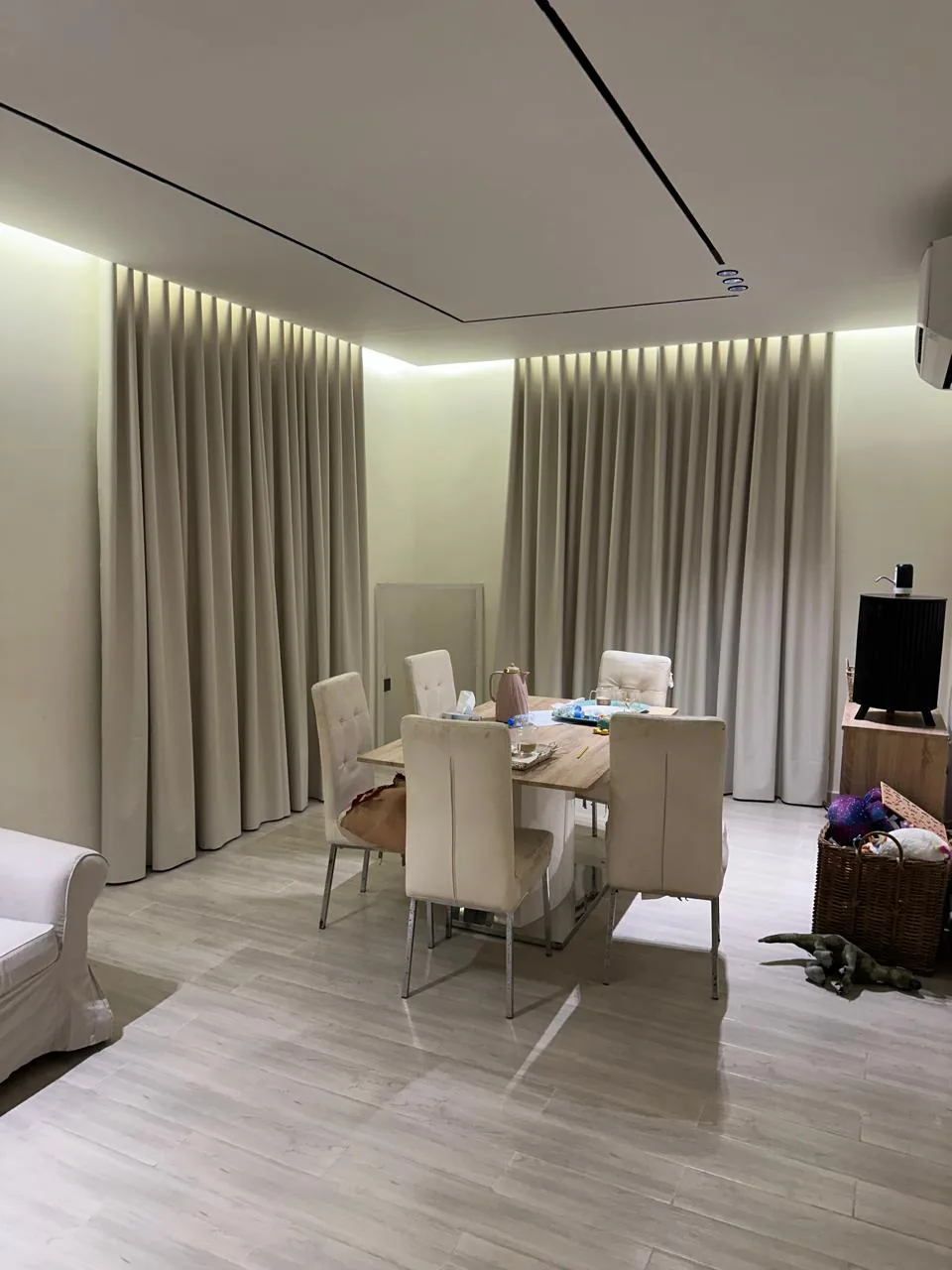 Hands-on furnishing experience, built over 20+ years.