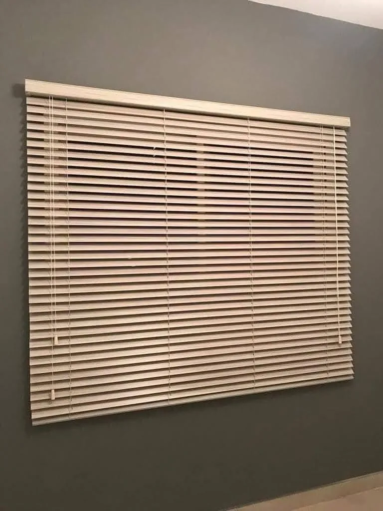 Roller vs Roman Blinds: Which Fits Your Room?